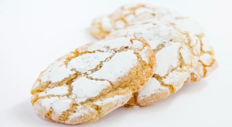 Ricciarelli di Siena: Storia, Ricetta e Segreti del Dolce di Mandorle più Famoso della Toscana
